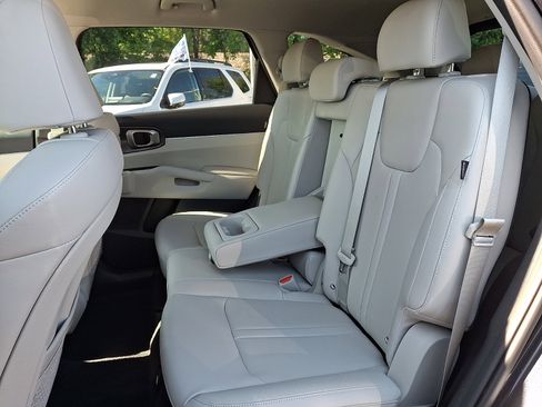 Certified 2025 Kia Sorento S AWD/4WD image 9