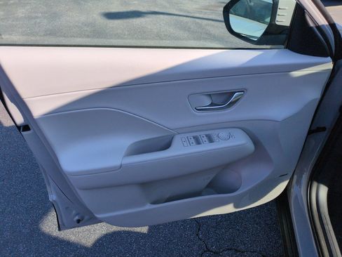 New 2026 Hyundai Kona Limited FWD image 13