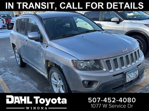 Used 2016 Jeep Compass Latitude image 1