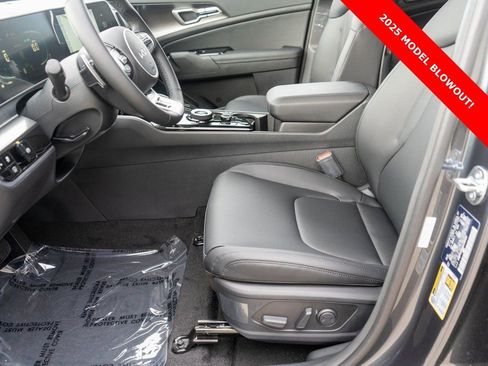 New 2025 Kia Sportage EX image 12