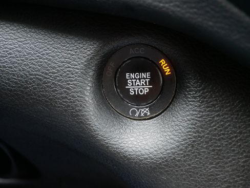 Used 2021 Jeep Cherokee Trailhawk image 27