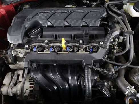 Certified 2024 Hyundai Venue SEL FWD image 17