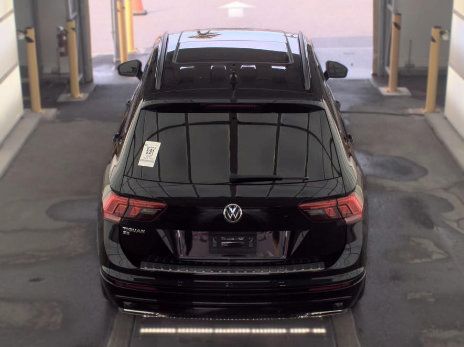 Used 2020 Volkswagen Tiguan SE R-Line FWD image 5