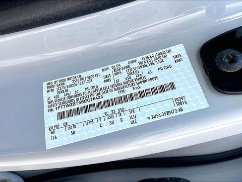 Used 2025 Ford F250 Lariat w/ Black Appearance Package image 20