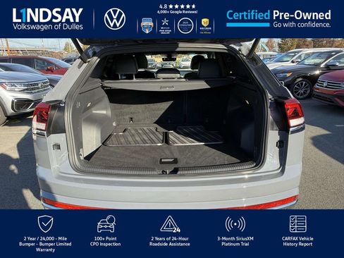 Certified 2022 Volkswagen Atlas Cross Sport SEL R-Line image 15