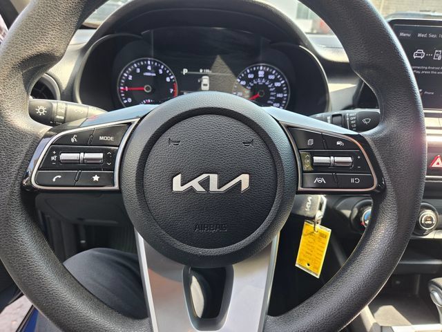 Used 2024 Kia Forte LXS FWD image 17
