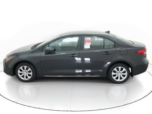 New 2026 Toyota Corolla LE FWD image 2