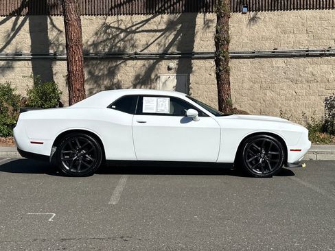 Used 2020 Dodge Challenger GT w/ Driver Convenience Group RWD image 2