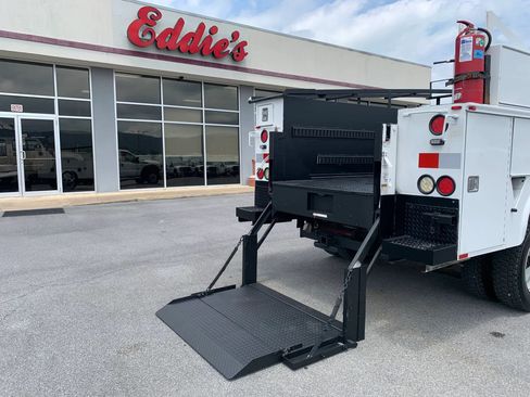 Used 2012 Ford F550 2WD Regular Cab Super Duty w/ Payload Upgrade Pkg image 32