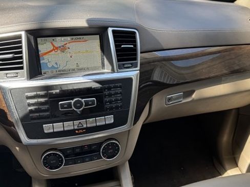 Used 2015 Mercedes-Benz GL 450 4MATIC image 14