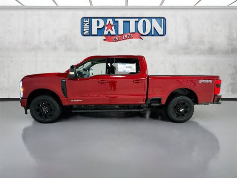 New 2026 Ford F250 Lariat w/ Black Appearance Package AWD/4WD image 4