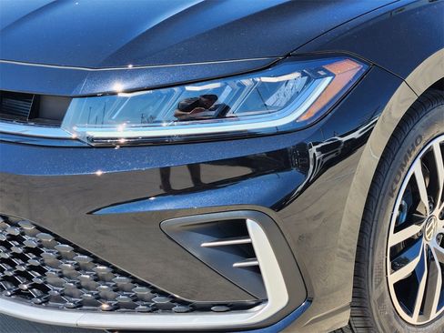 New 2026 Volkswagen Jetta SE image 6