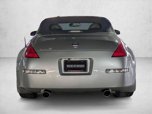 Used 2005 Nissan 350Z Touring image 6