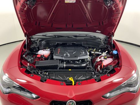 New 2025 Alfa Romeo Stelvio Sprint w/ Convenience Package image 8