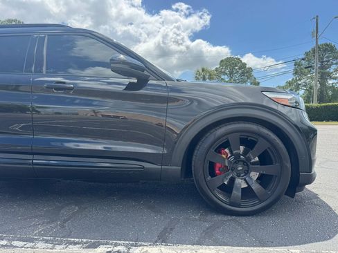 Used 2021 Ford Explorer ST w/ Equipment Group 401A image 12