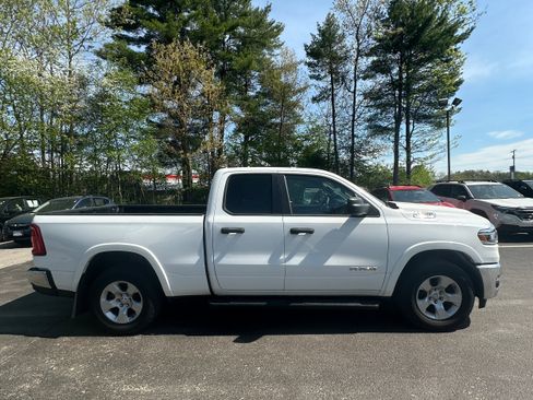 Used 2025 RAM 1500 Big Horn AWD/4WD image 4