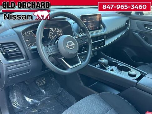 Used 2022 Nissan Rogue SV image 14
