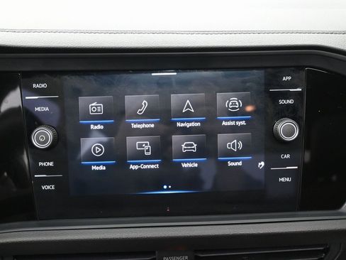 Used 2024 Volkswagen Jetta GLI Autobahn image 13