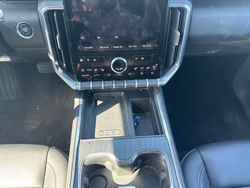 Certified 2024 GMC Acadia Elevation AWD/4WD image 22