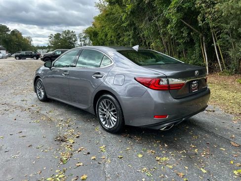 Used 2018 Lexus ES 350 w/ Navigation System Package image 9