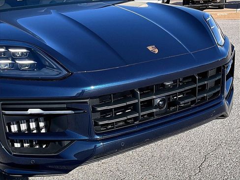 New 2026 Porsche Cayenne image 23