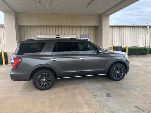 Used 2019 Ford Expedition Limited w/ Equipment Group 301A RWD image 13