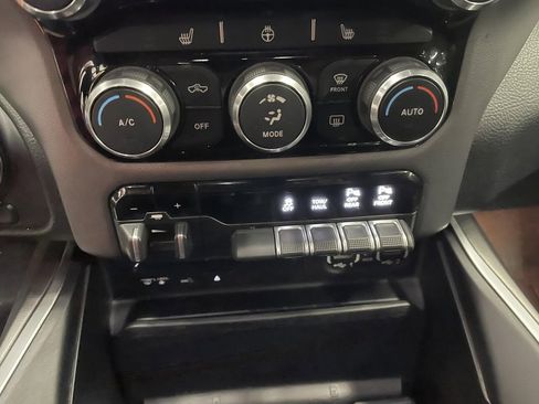 Used 2019 RAM 1500 Big Horn AWD/4WD image 11