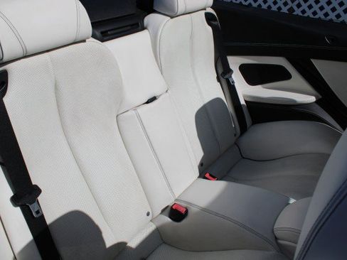 Used 2016 BMW 650i Convertible RWD image 25
