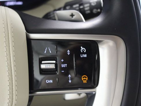 Used 2023 Land Rover Range Rover SE image 21