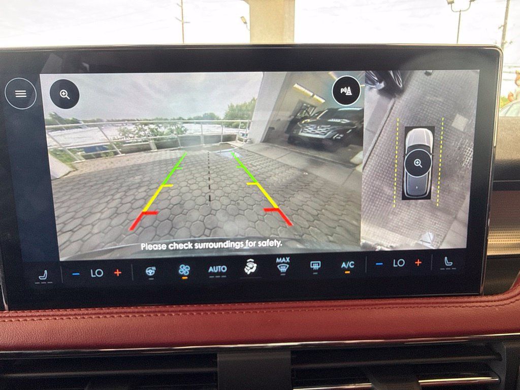 Certified 2025 Lincoln Corsair Reserve AWD/4WD image 18