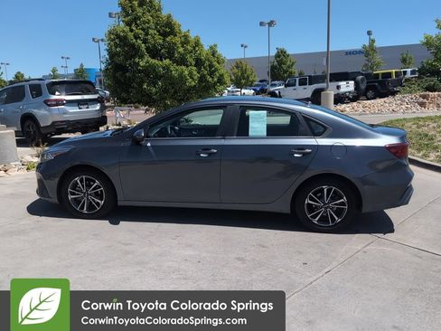 Used 2022 Kia Forte LXS FWD image 4