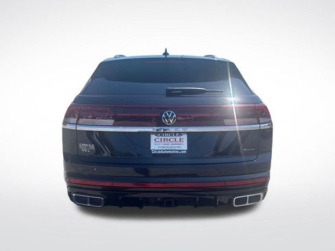 Used 2024 Volkswagen Atlas Cross Sport SEL R-Line AWD/4WD image 6