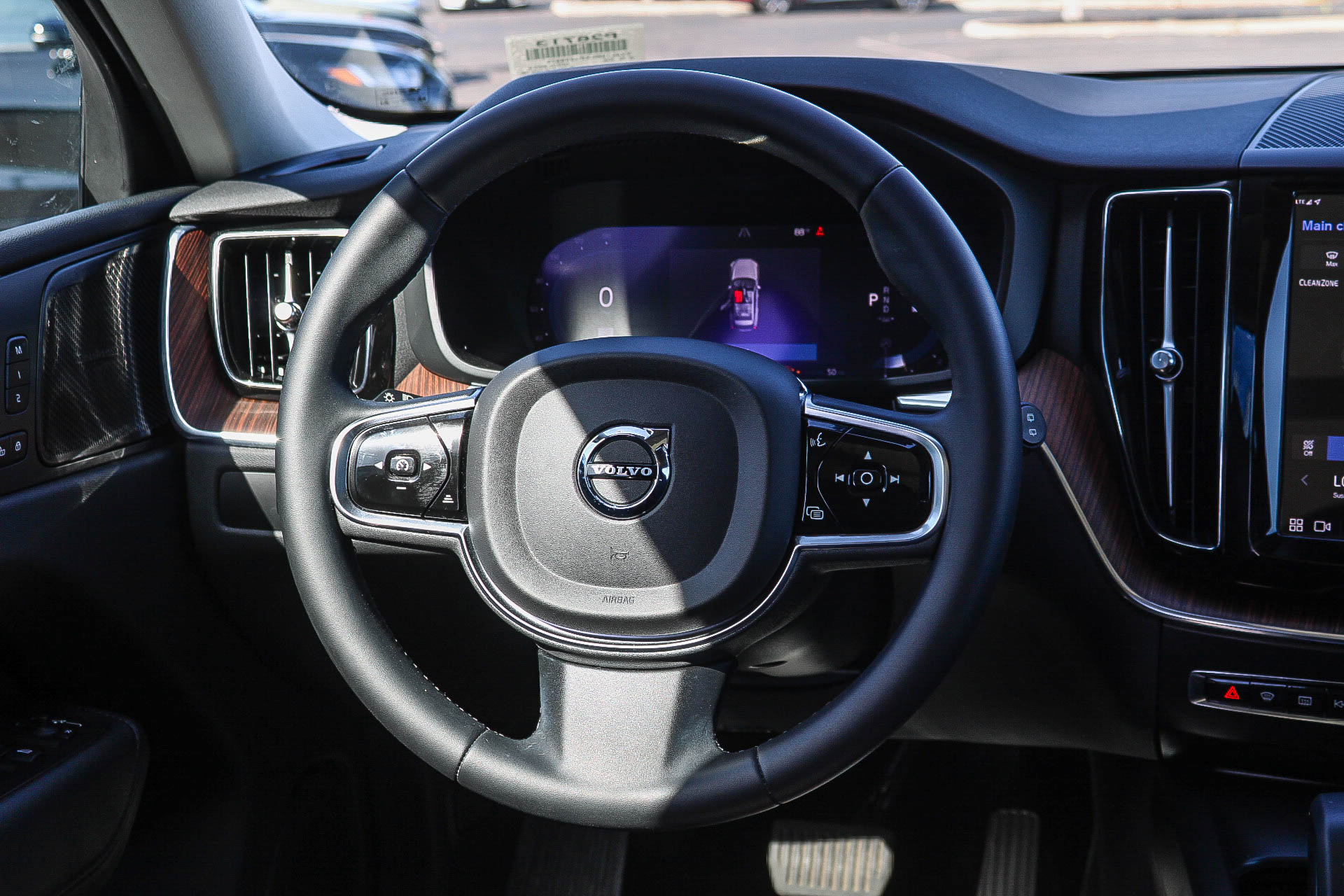 Used 2023 Volvo XC60 B5 Plus w/ Protection Package AWD/4WD image 17