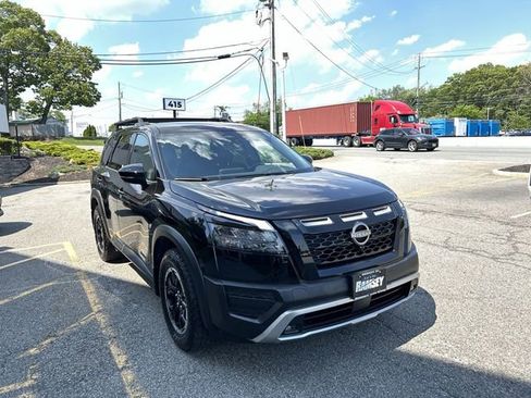 Certified 2025 Nissan Pathfinder Rock Creek AWD/4WD image 2