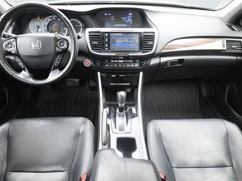 Used 2017 Honda Accord EX-L image 21