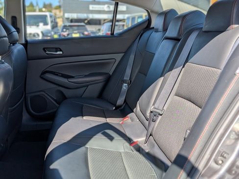 Used 2023 Nissan Altima 2.5 SR image 22