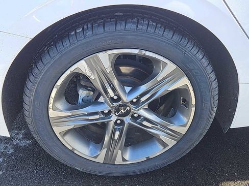 Used 2022 Kia K5 LXS image 9