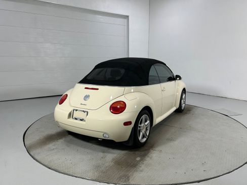 Used 2004 Volkswagen Beetle GLS FWD image 28