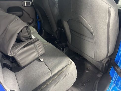 New 2025 Jeep Gladiator Sport image 21