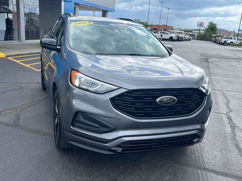Used 2024 Ford Edge SE w/ Black Appearance Package AWD/4WD image 8