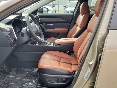 Used 2025 MAZDA CX-50 Meridian Edition w/ Apex Package image 8