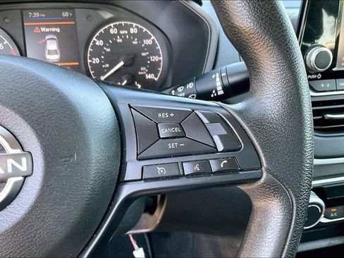 Used 2023 Nissan Altima 2.5 S FWD image 12