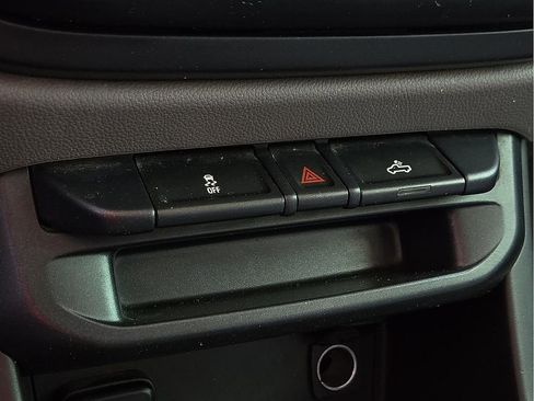 Used 2019 Chevrolet Colorado W/T image 14