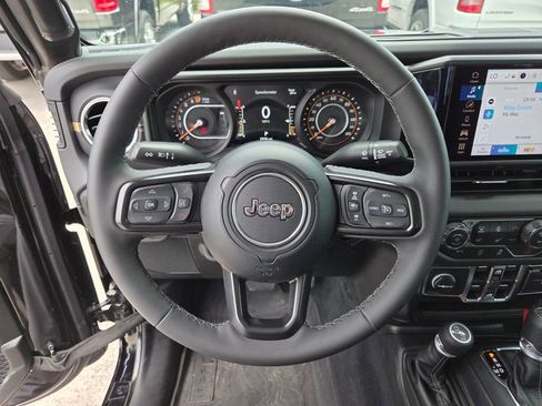 Used 2026 Jeep Gladiator Sport AWD/4WD image 30