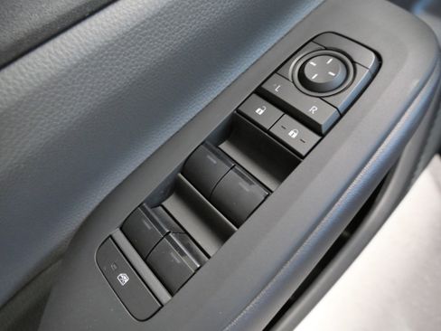 Certified 2025 Toyota Prius LE image 20