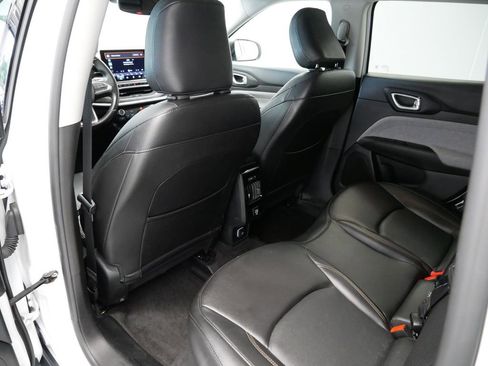 Certified 2022 Jeep Compass Latitude image 11