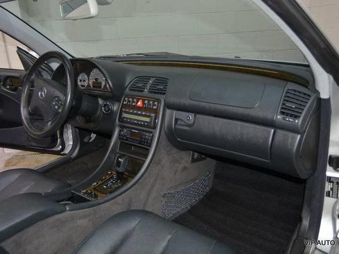 Used 2002 Mercedes-Benz CLK 430 Cabriolet image 16