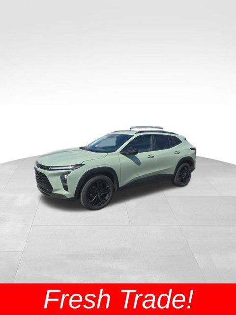 Used 2026 Chevrolet Trax ACTIV FWD image 1