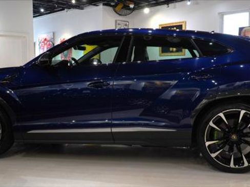 Used 2020 Lamborghini Urus AWD/4WD image 4