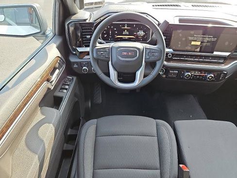 New 2026 GMC Sierra 1500 Elevation image 9